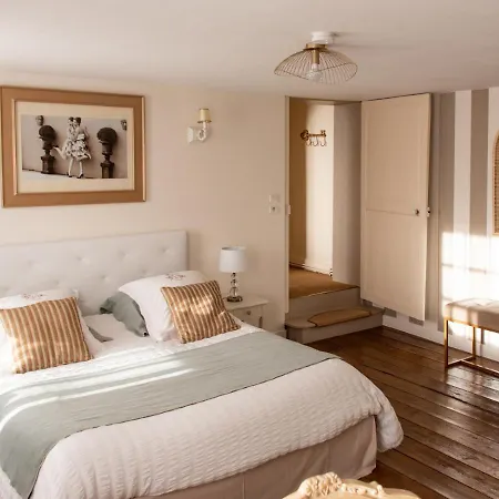 Bed & Breakfast Maison D'hotes - Le Domaine De La Frenaie *